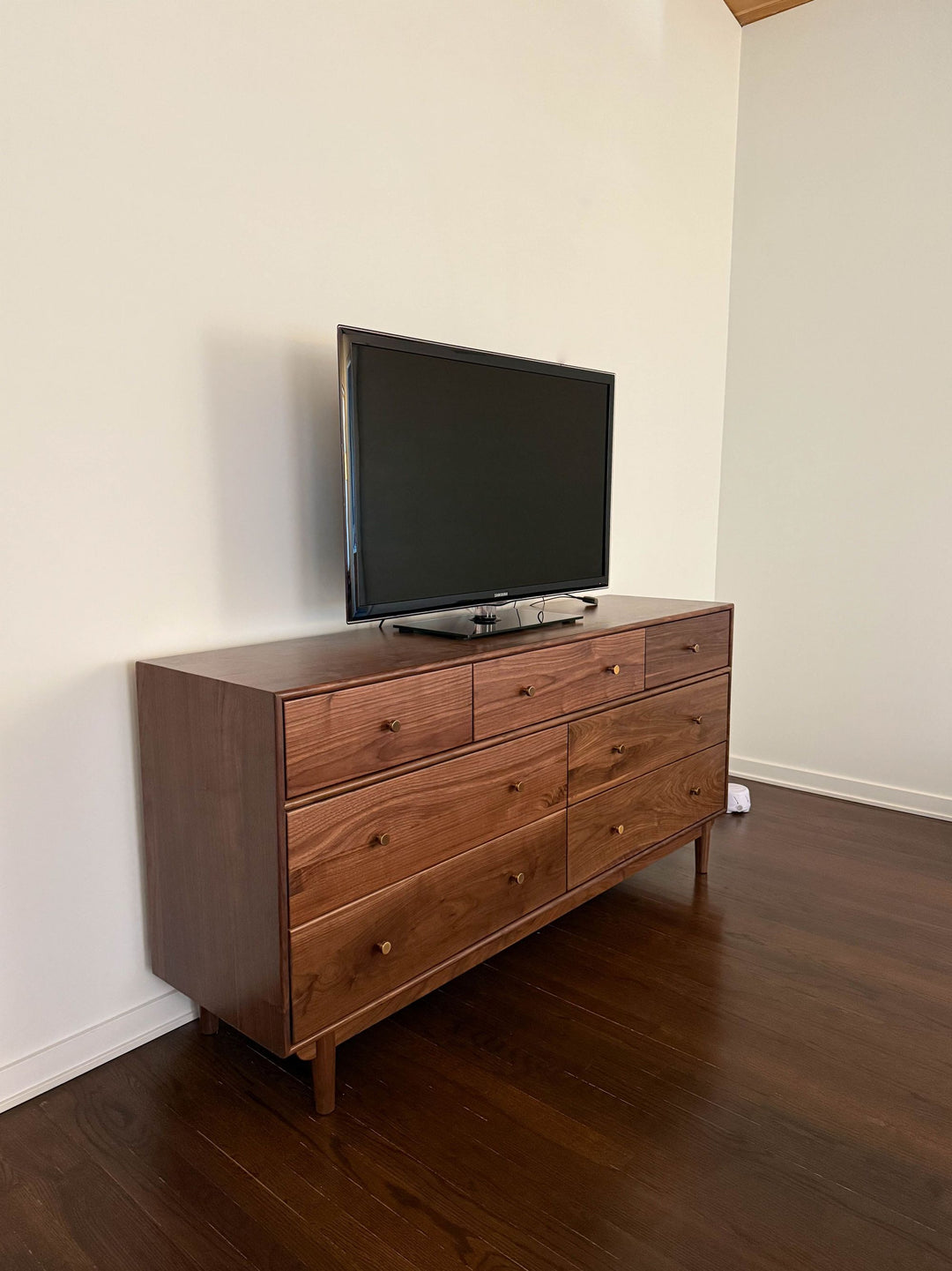 Glen Ellyn Custom Dresser Walnut 7 Legs Natural Satin