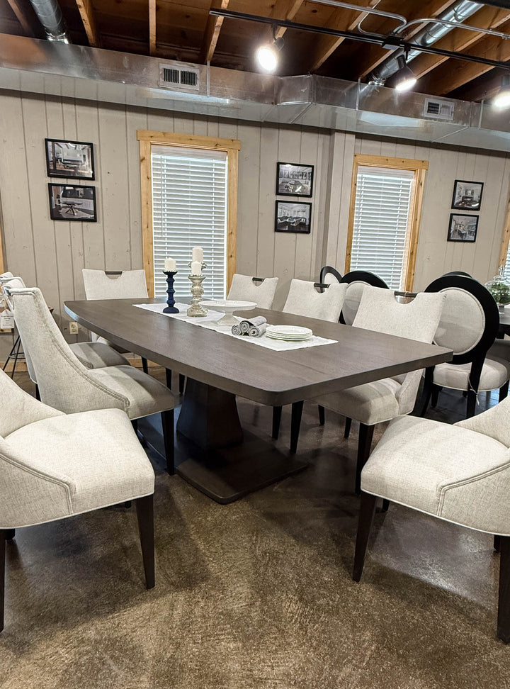 |#150| RIFT SAWN WHITE OAK PERU TABLE